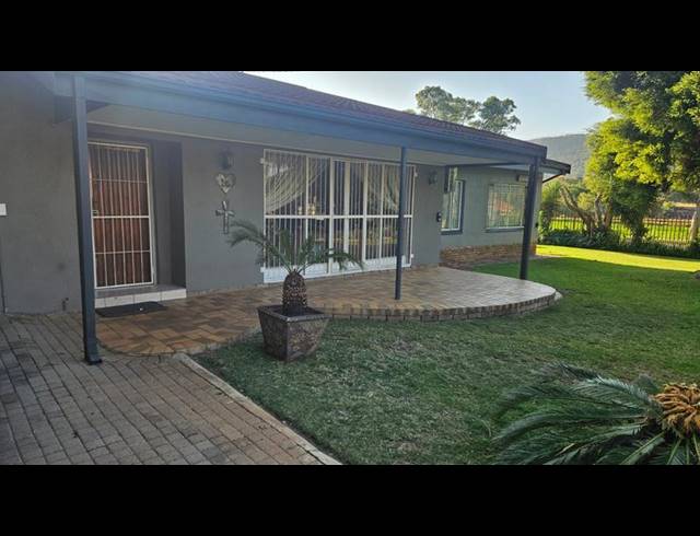 5 BEDROOM HOUSE FOR SALE IN MOUNTAIN VIEW